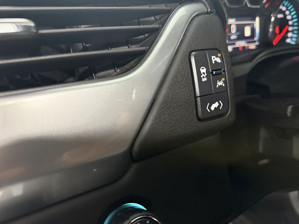 2018 Chevrolet Suburban Image 14