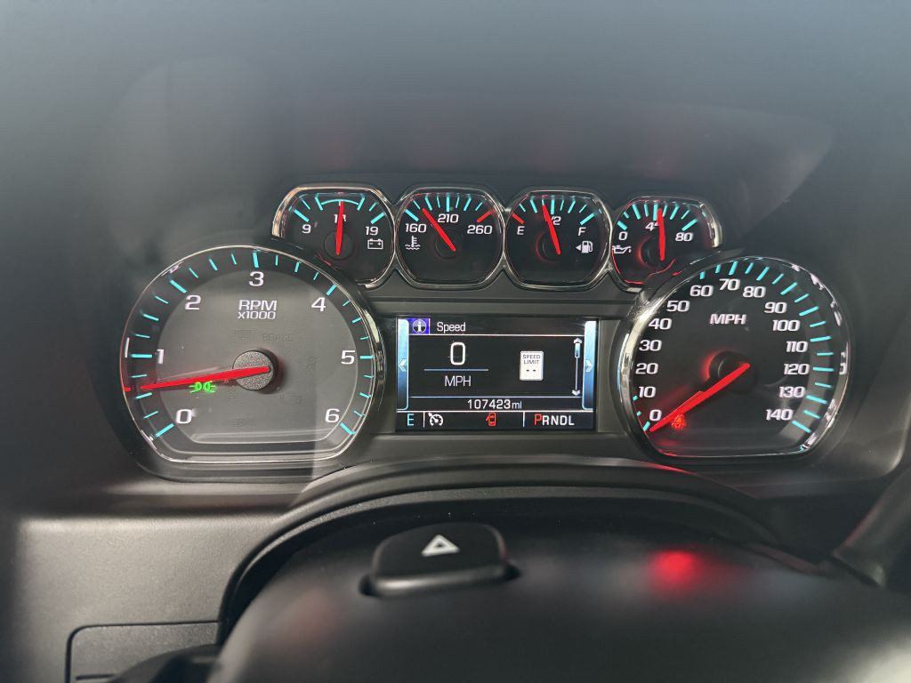 2018 Chevrolet Suburban Image 15