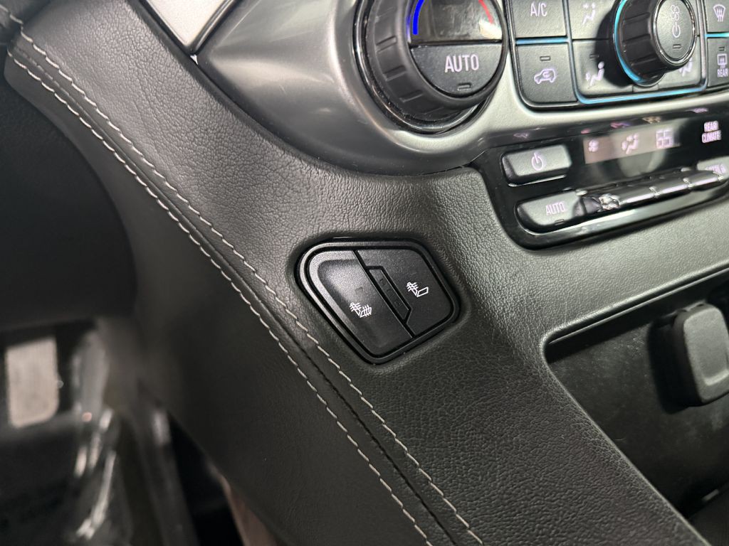 2018 Chevrolet Suburban Image 21
