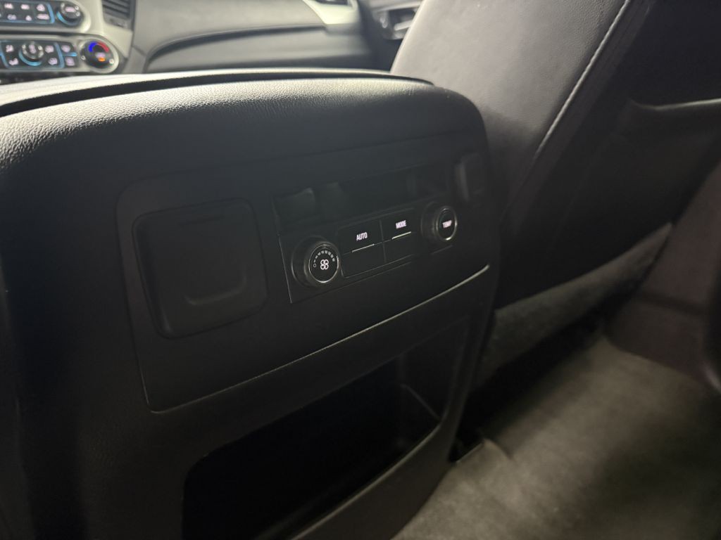 2018 Chevrolet Suburban Image 28