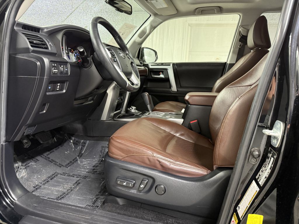 2016 Toyota 4Runner Image 8