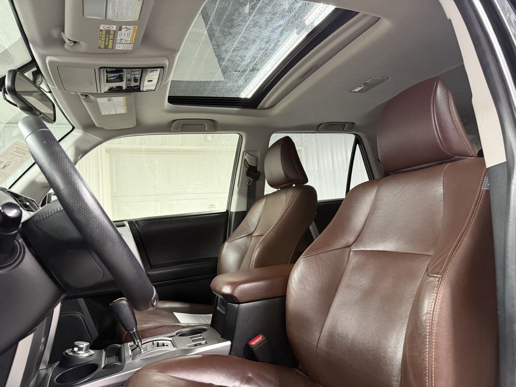 2016 Toyota 4Runner Image 10