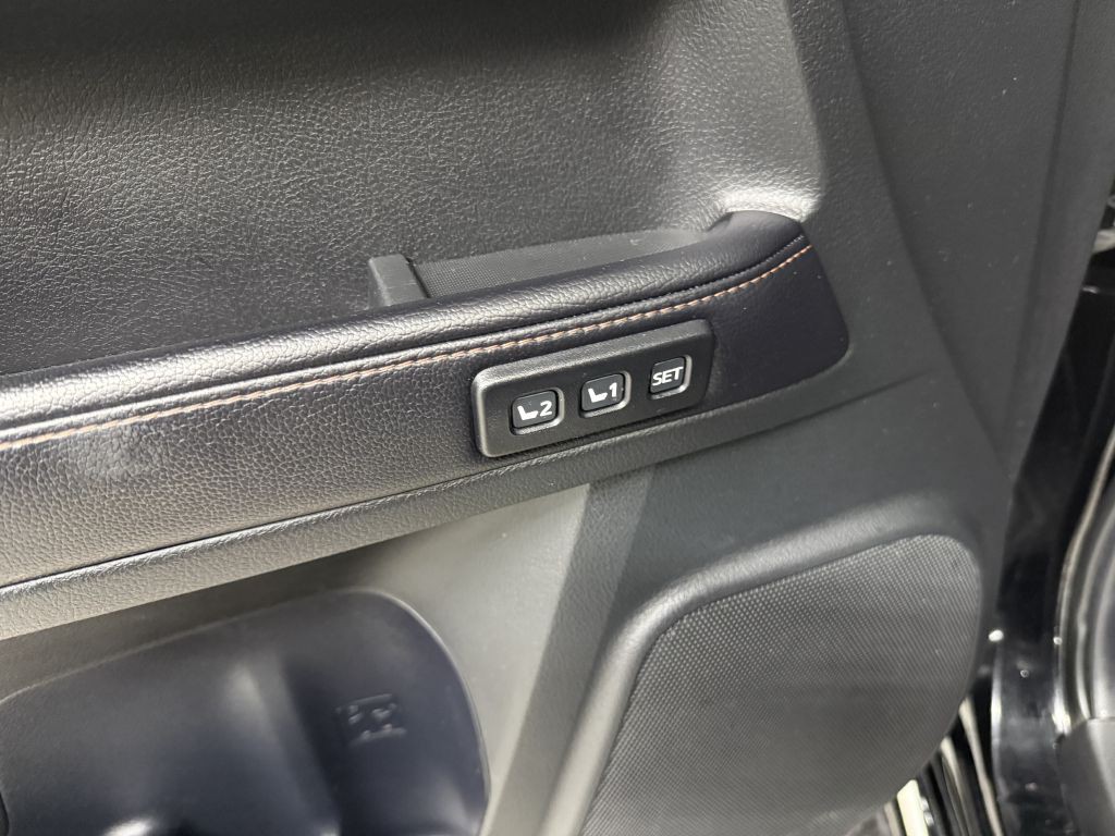 2016 Toyota 4Runner Image 24