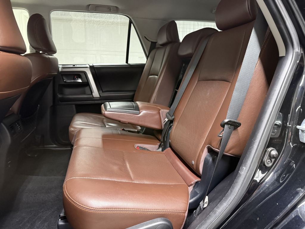 2016 Toyota 4Runner Image 26