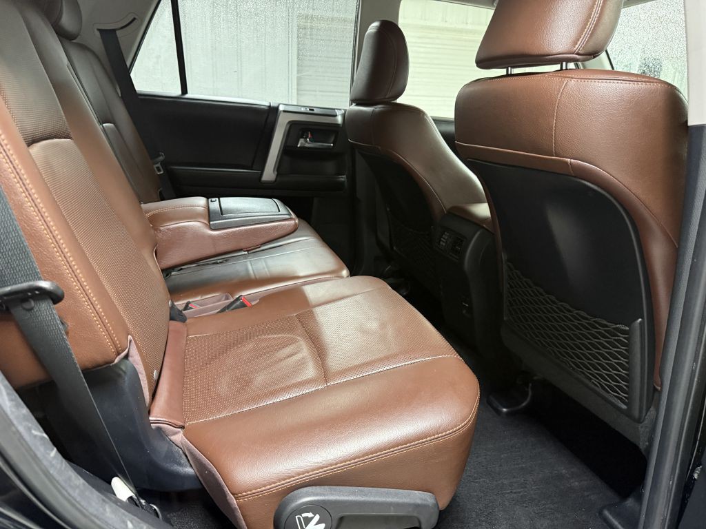 2016 Toyota 4Runner Image 30