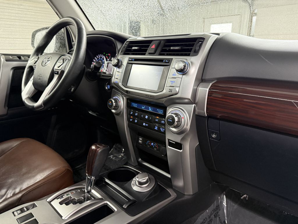 2016 Toyota 4Runner Image 34