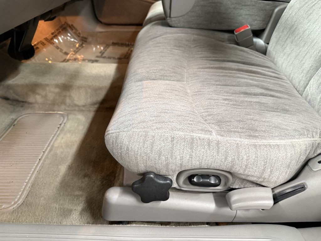 2003 Buick LeSabre Image 9