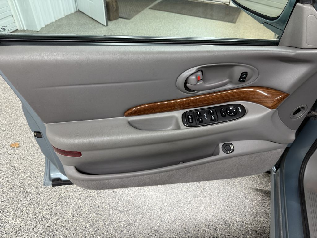 2003 Buick LeSabre Image 18