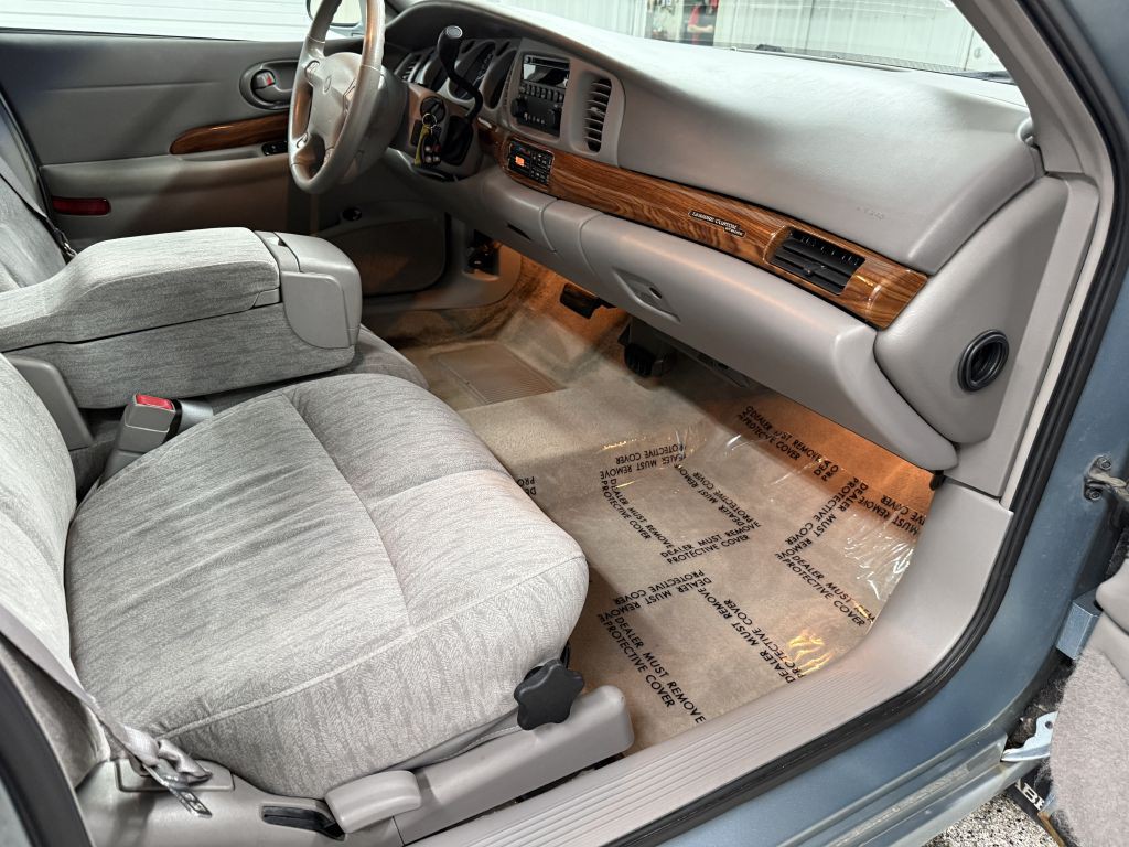 2003 Buick LeSabre Image 24