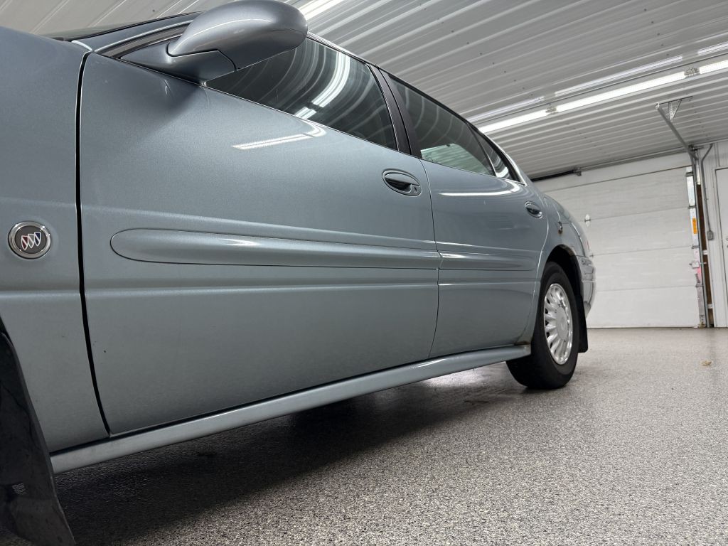 2003 Buick LeSabre Image 27