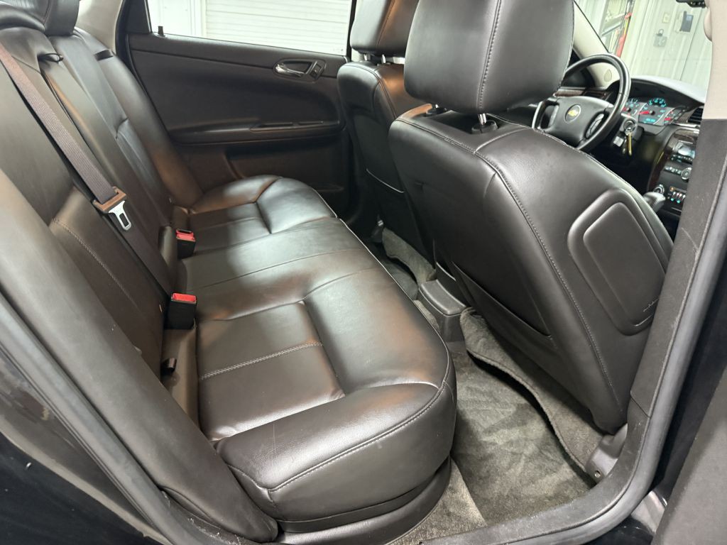 2013 Chevrolet Impala Image 25