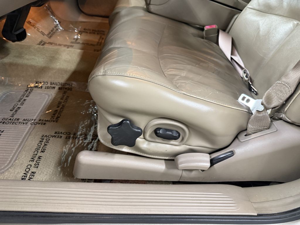 2003 Buick LeSabre Image 10