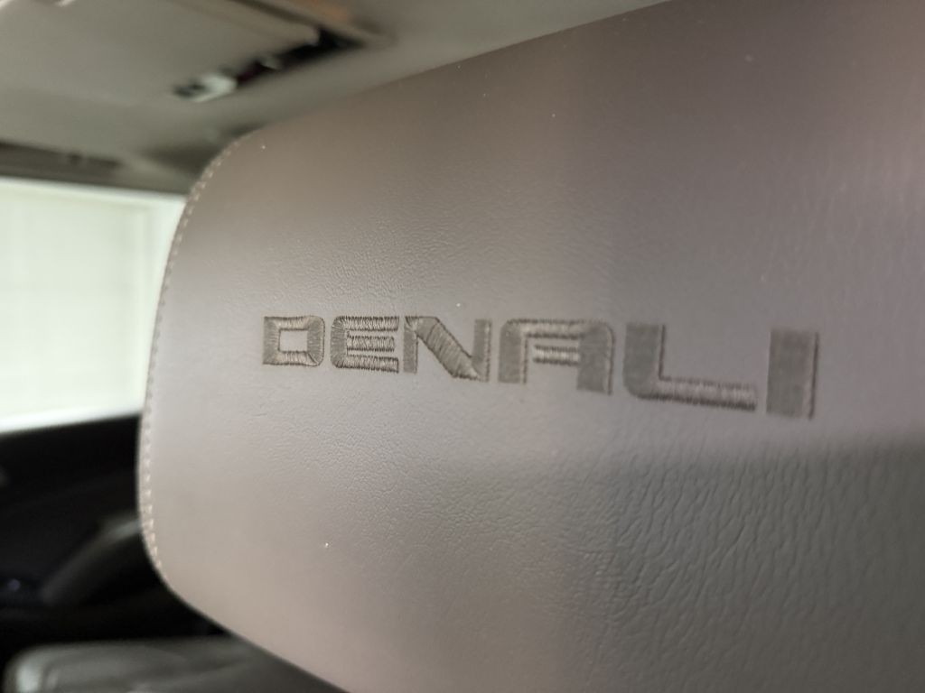 2018 GMC Yukon Image 12