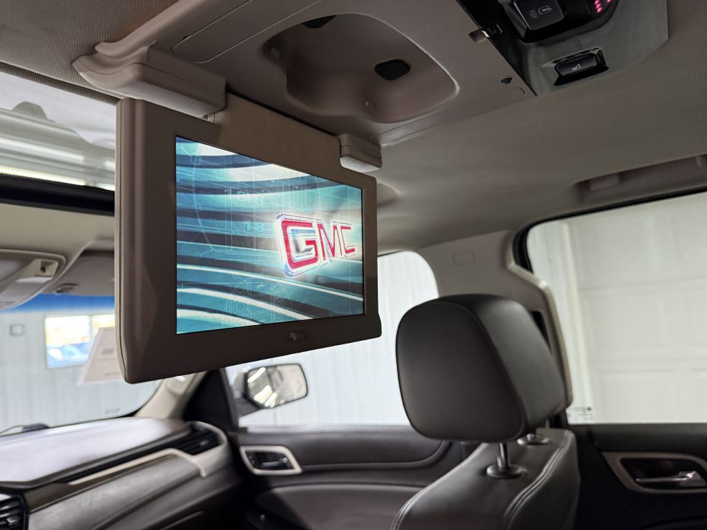 2018 GMC Yukon Image 32