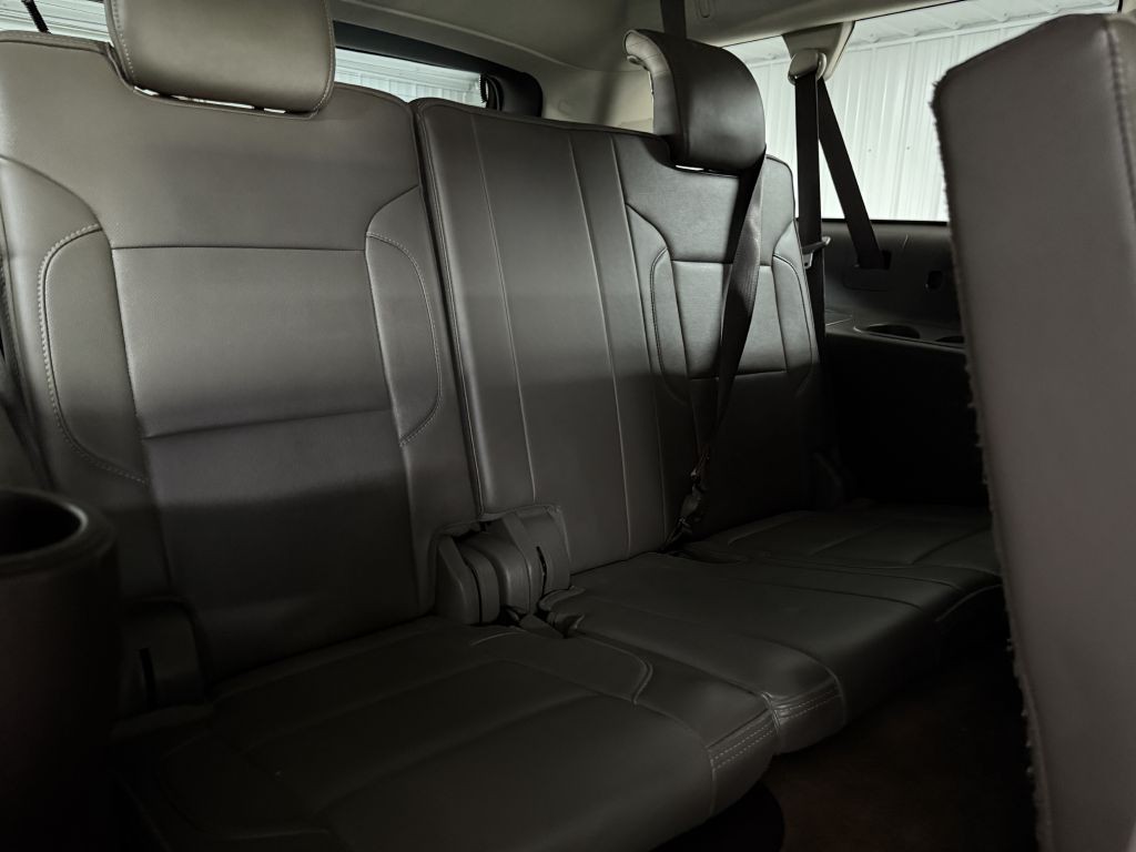 2018 GMC Yukon Image 40
