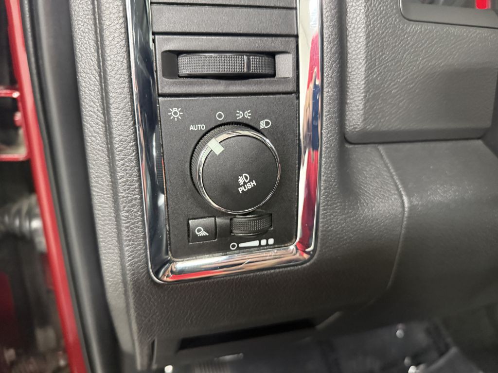 2012 Dodge Ram 1500 Image 11