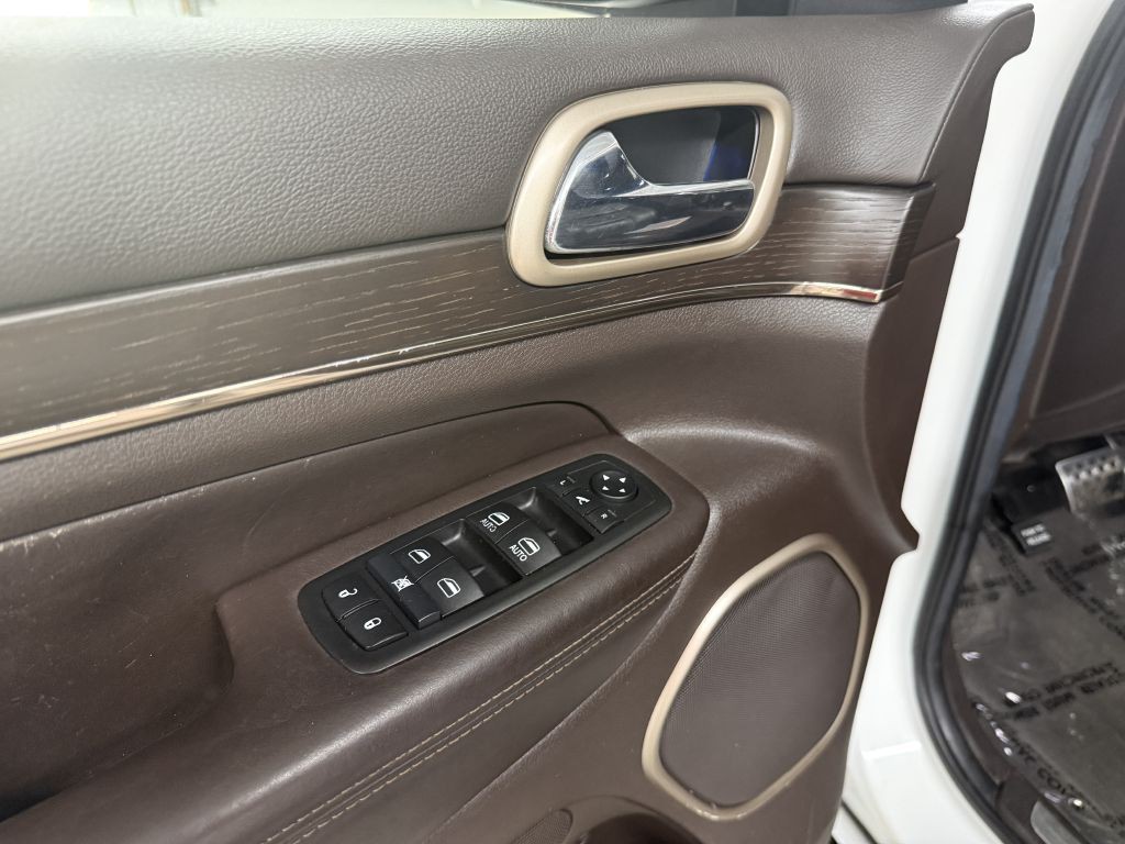 2014 Jeep Grand Cherokee Image 25