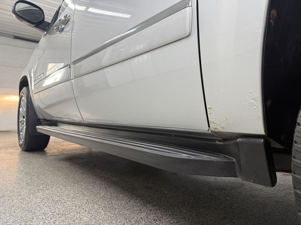 2013 Chevrolet Avalanche Image 9