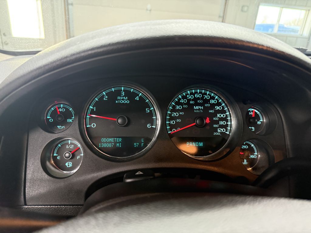 2013 Chevrolet Avalanche Image 15