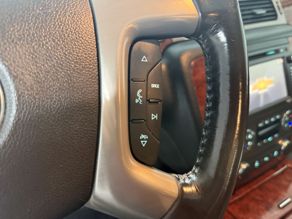 2013 Chevrolet Avalanche Image 18