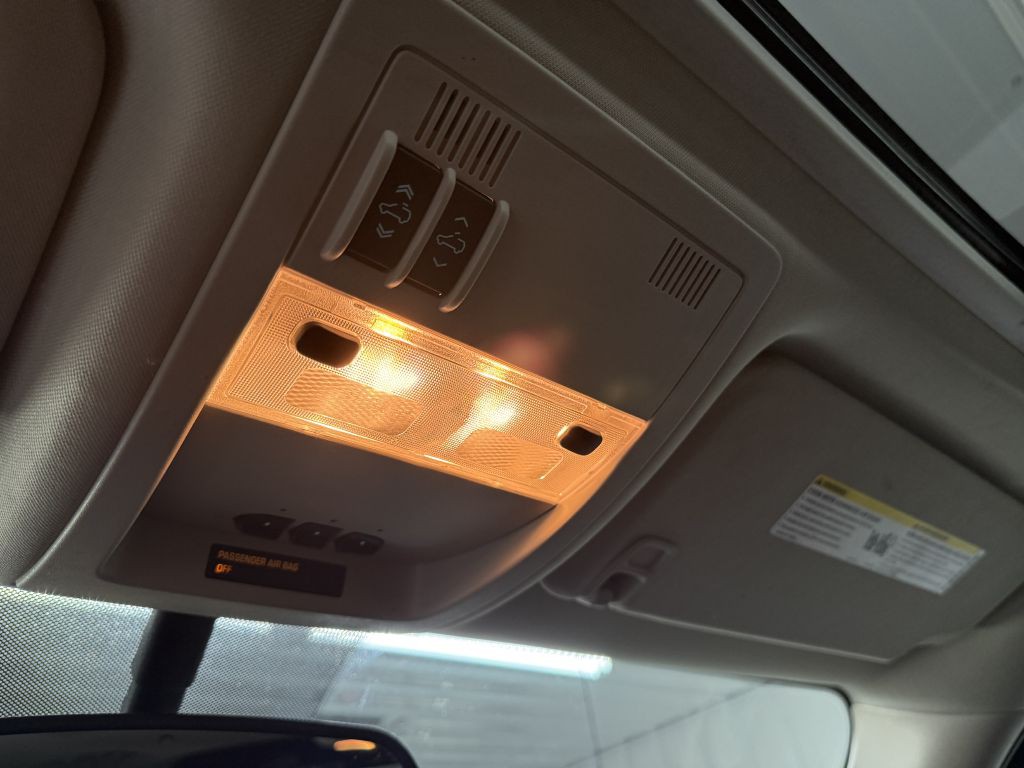 2013 Chevrolet Avalanche Image 20