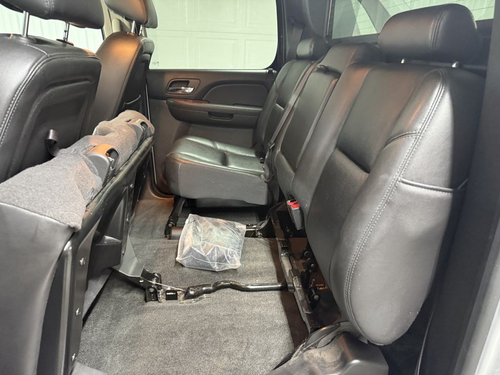 2013 Chevrolet Avalanche Image 26