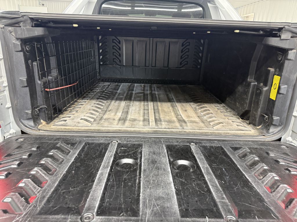 2013 Chevrolet Avalanche Image 30