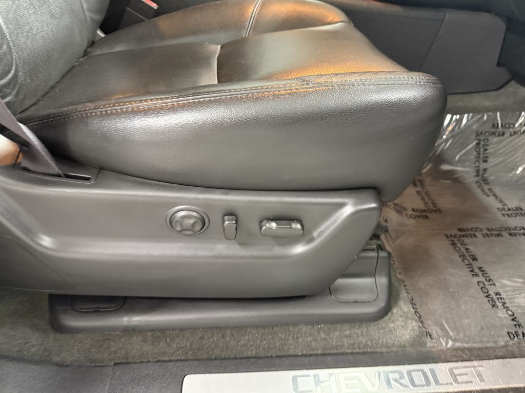 2013 Chevrolet Avalanche Image 34