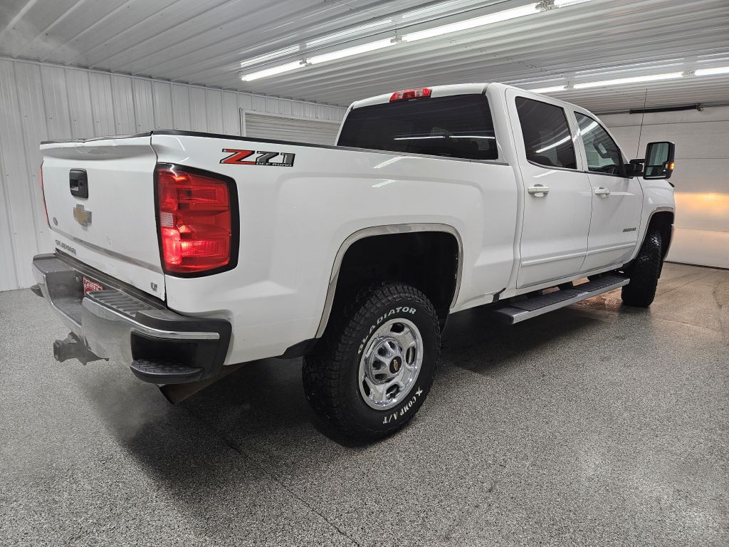2018 Chevrolet Silverado 1500 Image 2
