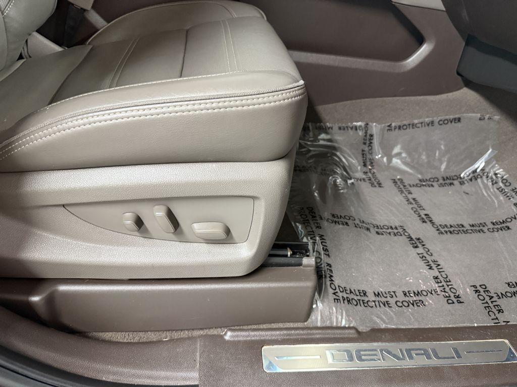 2019 GMC Yukon Image 40