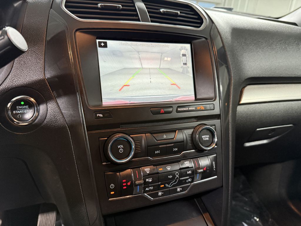 2018 Ford Explorer Image 16