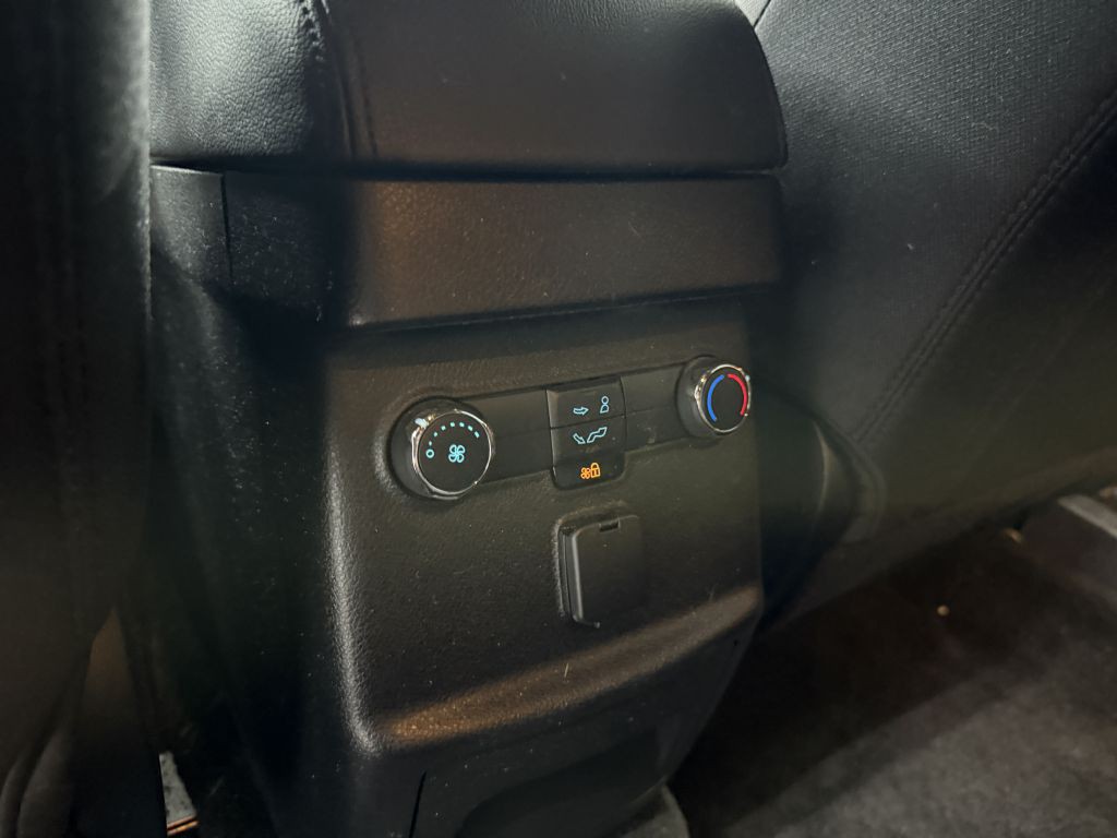 2018 Ford Explorer Image 25