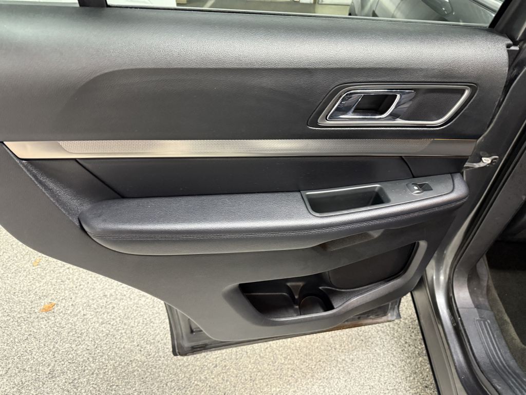 2018 Ford Explorer Image 27