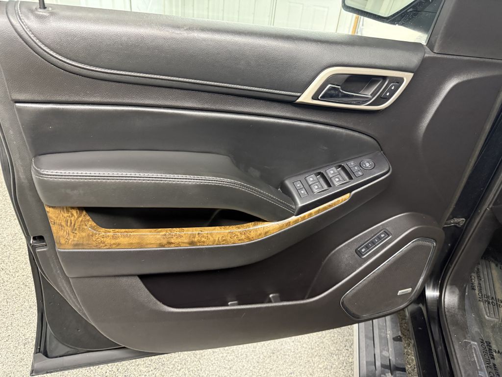 2016 GMC Yukon Image 11