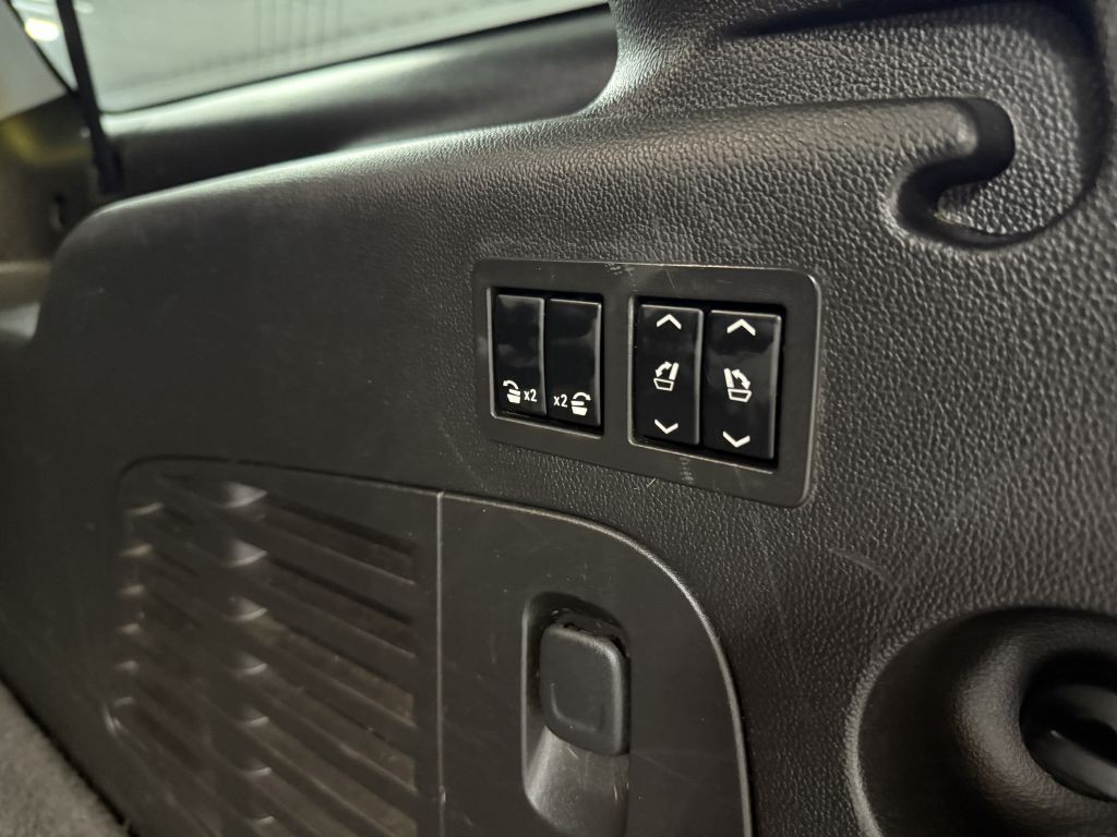 2016 GMC Yukon Image 29