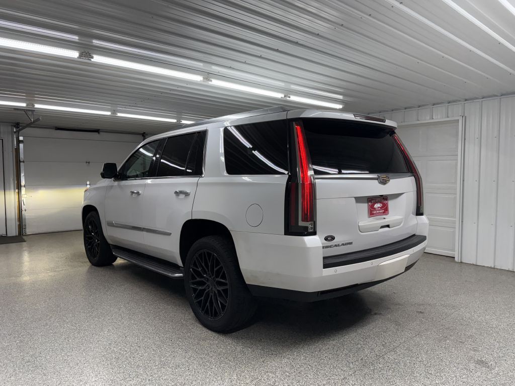 2016 Cadillac Escalade Image 5