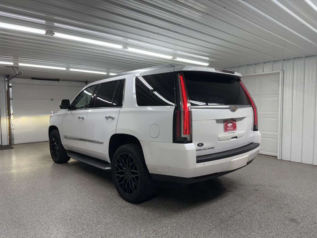 2016 Cadillac Escalade Image 6