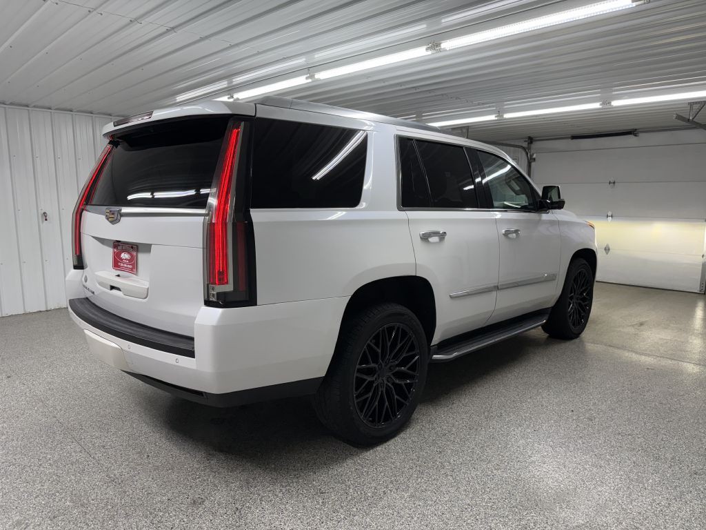 2016 Cadillac Escalade Image 8