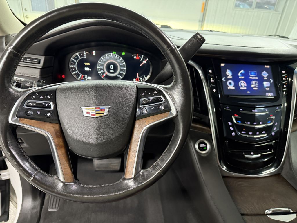 2016 Cadillac Escalade Image 15