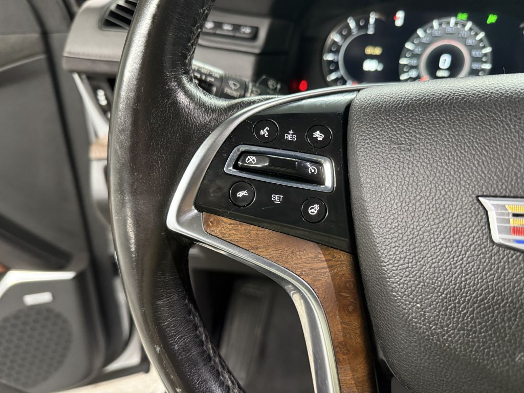 2016 Cadillac Escalade Image 16