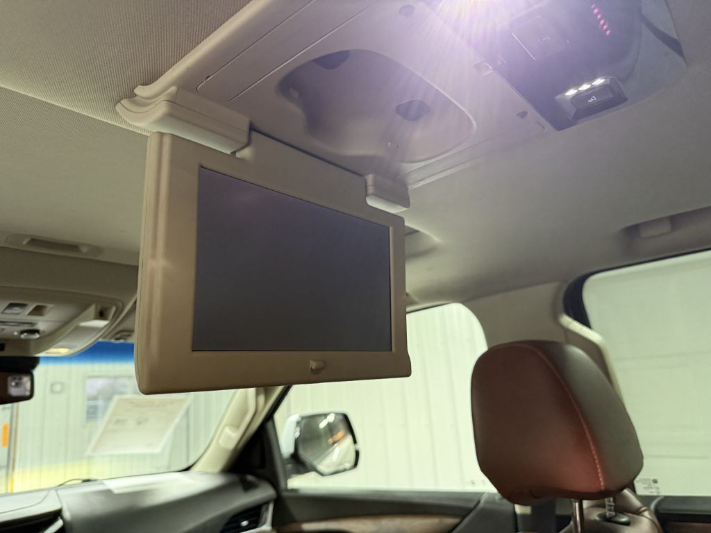 2016 Cadillac Escalade Image 30