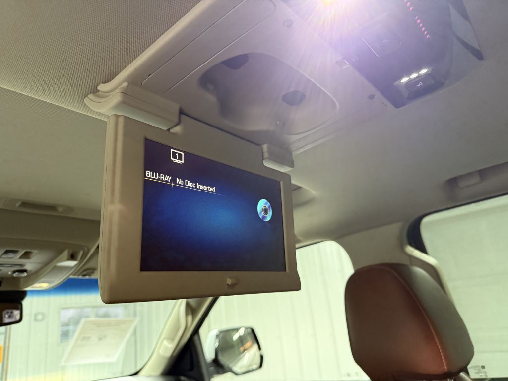 2016 Cadillac Escalade Image 31