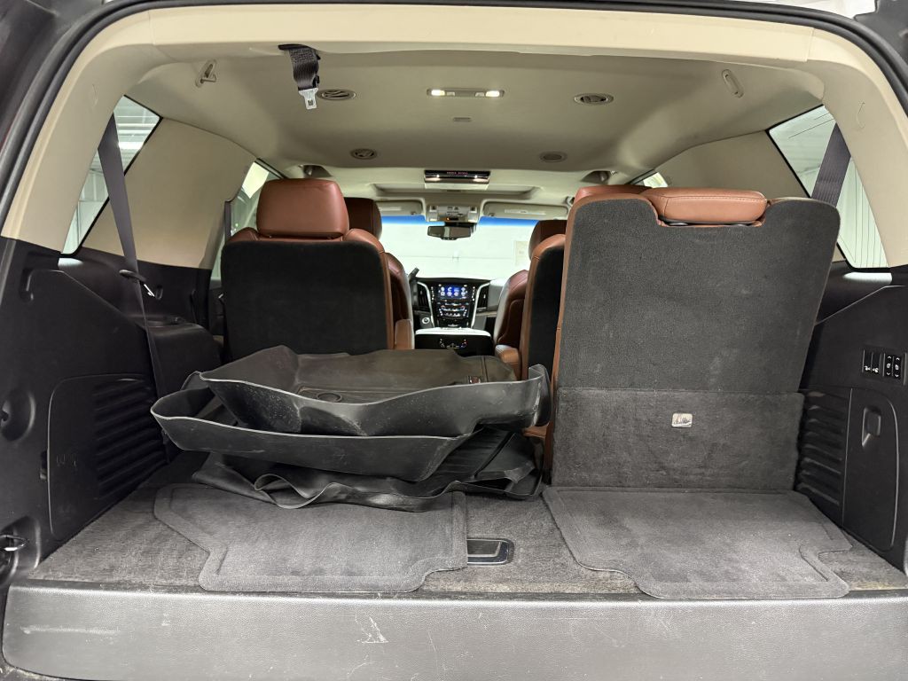 2016 Cadillac Escalade Image 34