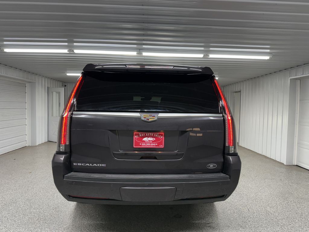 2016 Cadillac Escalade Image 4