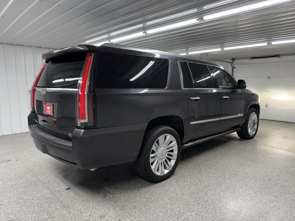 2016 Cadillac Escalade Image 5