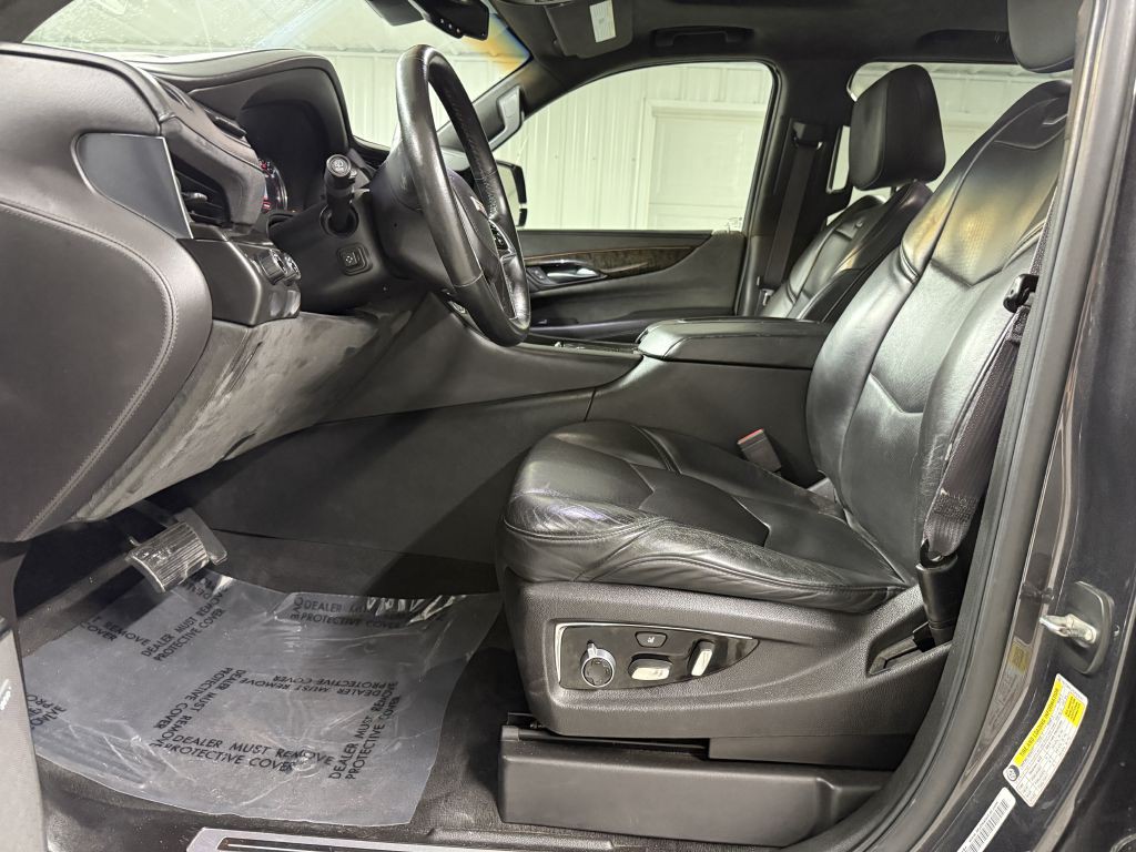 2016 Cadillac Escalade Image 7