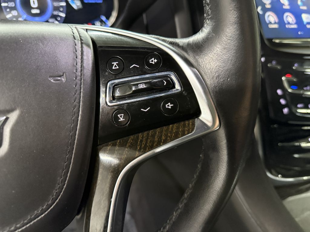 2016 Cadillac Escalade Image 15
