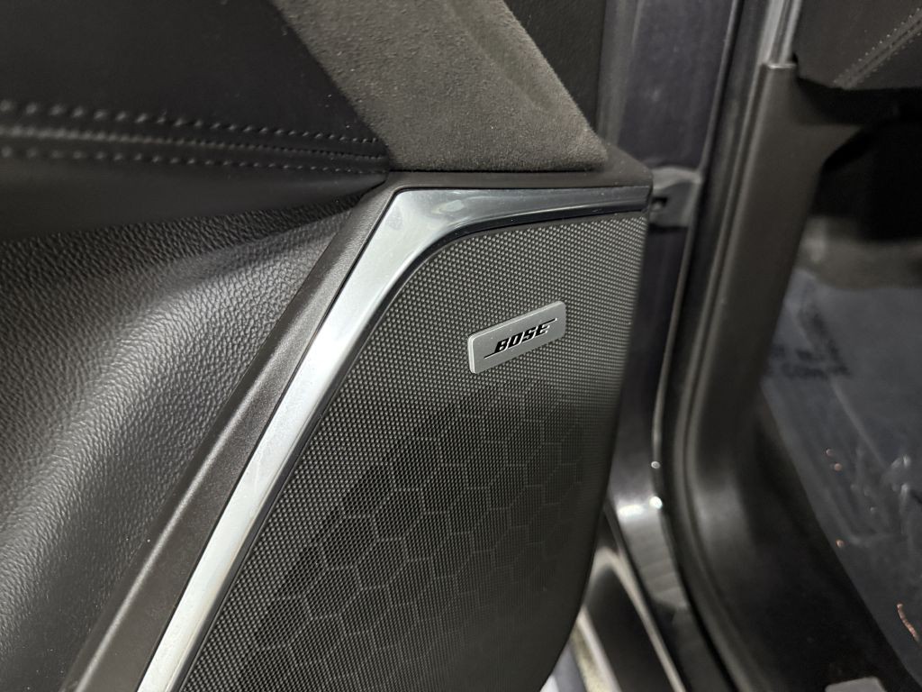 2016 Cadillac Escalade Image 25