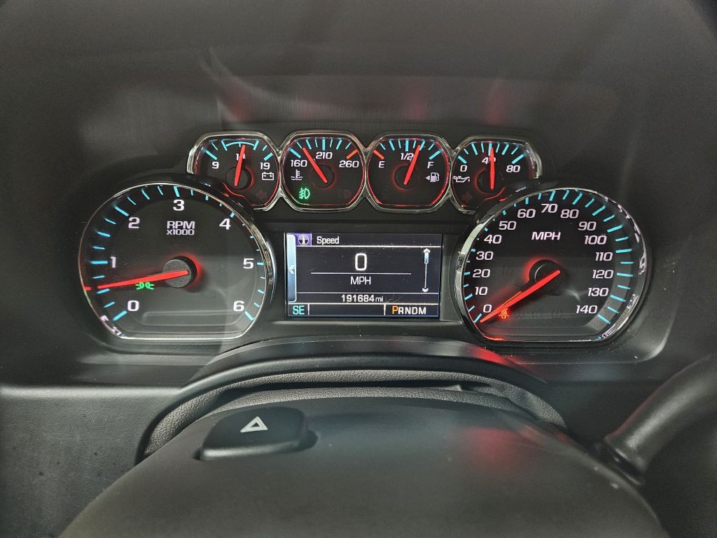 2015 Chevrolet Suburban Image 21