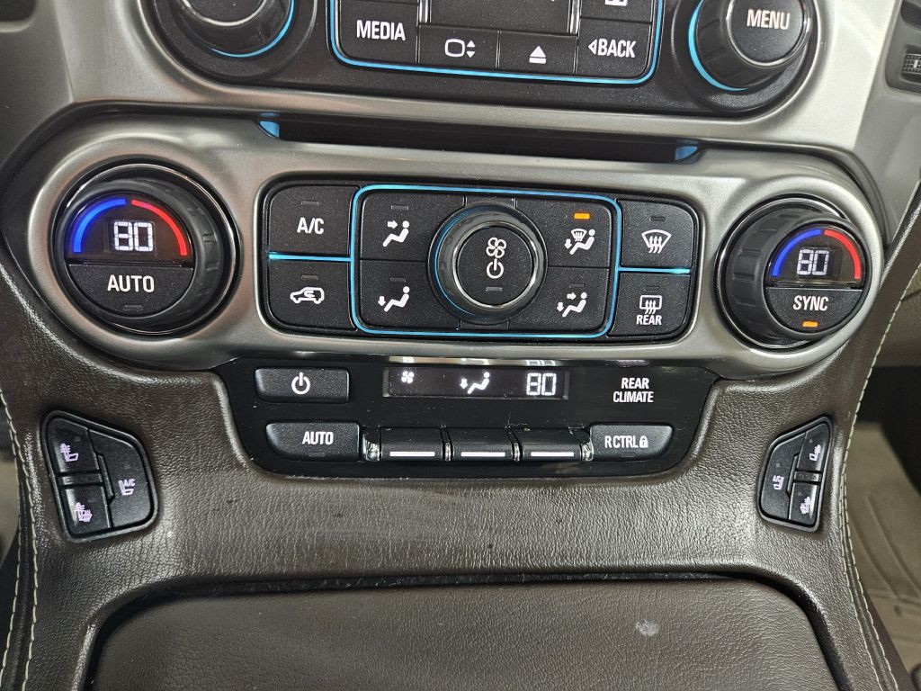 2015 Chevrolet Suburban Image 29